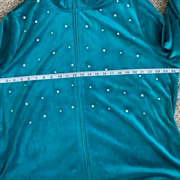 🌞 FABULOUS VALOUR AND RHINESTONE TRACKSUIT - Picture 3 of 5